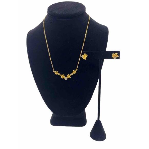 Avon Magnetic Heart Necklace & Earrings Gift Set, Used - Picture 1 of 4